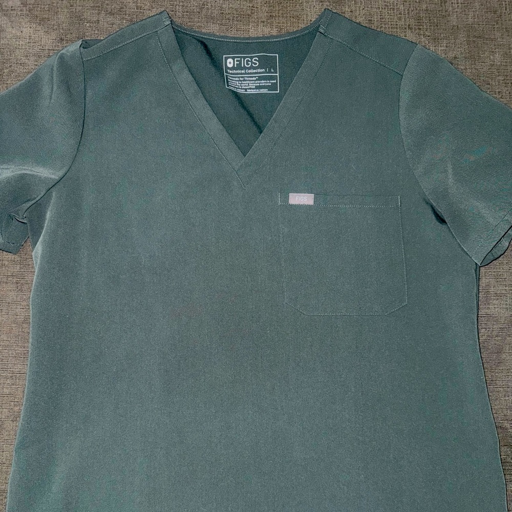 Women's Figs Catalina Scrub Top